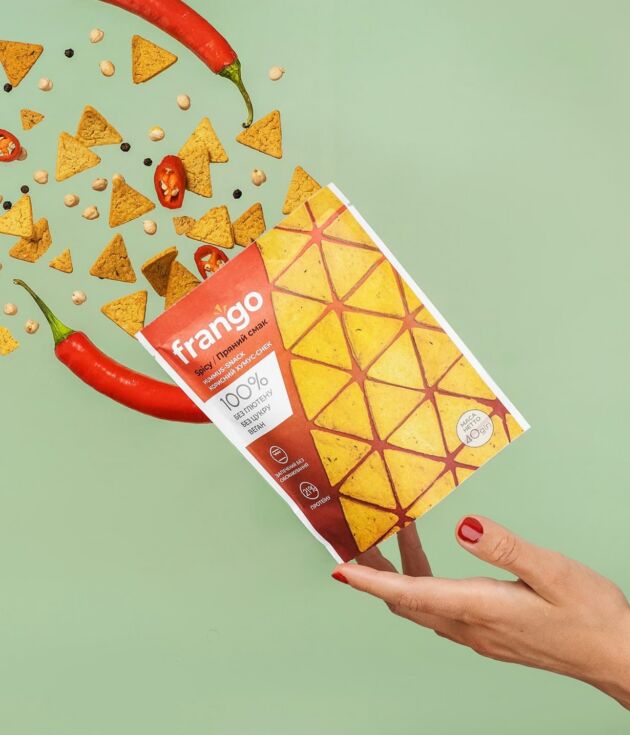 Frango spicy triangle snack chips